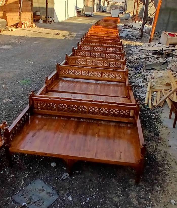 تخت سنتی