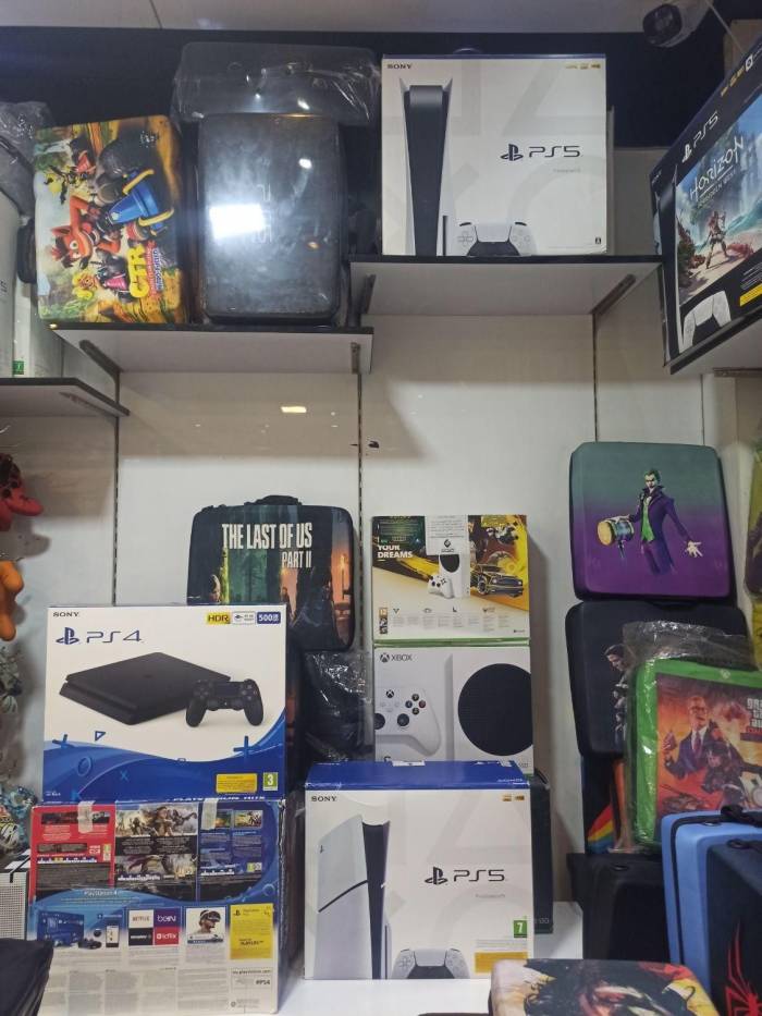 خریداروفروش پلی استیشن ps5 4 یا تعویض