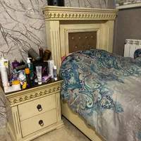تخت یک نفره با عسلی