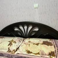 تخت دونفره وپاتختی واینه دراور