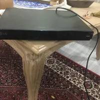یک عدد دستگاه دیجیتال و یک dvd ال جی