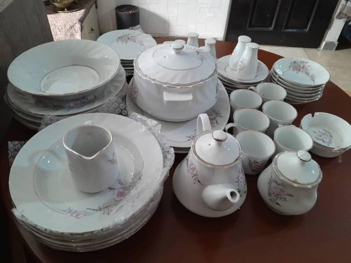 سرویس چینی پارس کاملا نو داخل جعبه