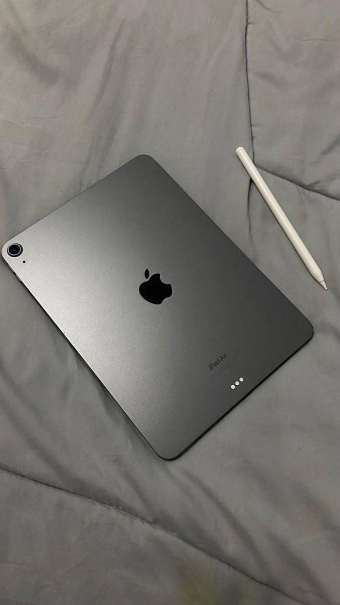 ipad Air 2022 + pencil + magic keyboard