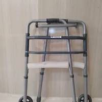 واکر چرخ دار