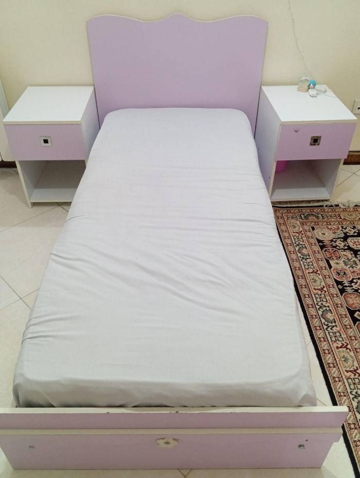 تخت خواب با ۲ عدد عسلی