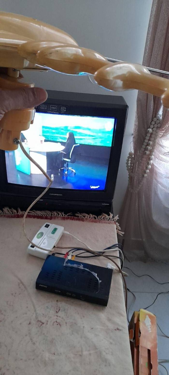 تلویزیون ۲۱ اینچ  گروندیک