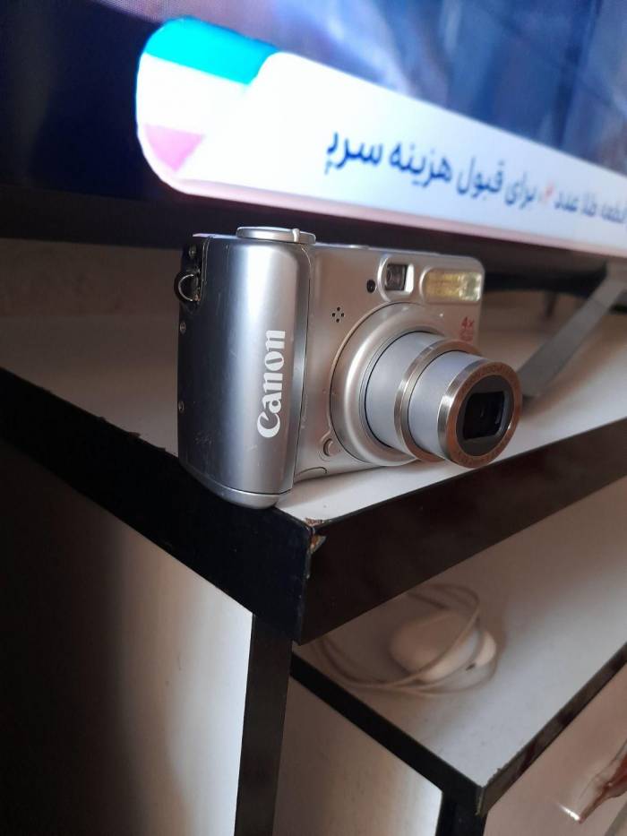 دوعدوربین کنون وپایه دوربین بزرگ برندبنرو