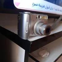 دوعدوربین کنون وپایه دوربین بزرگ برندبنرو