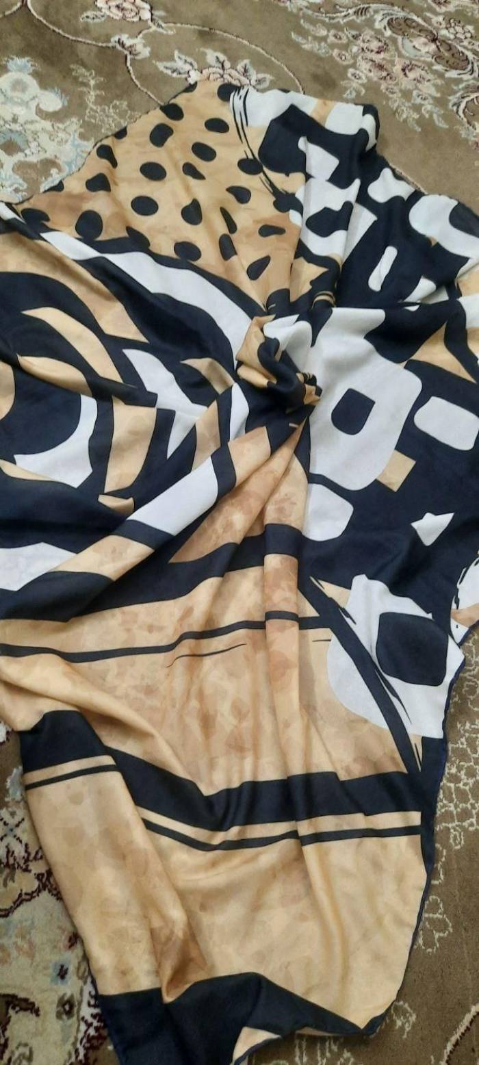 روسری قواره بزرگ و کوچک درحد نو