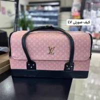 لوازم کامل میکاپ همراه با کیفش