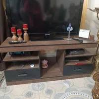 میز تلویزیون در حد نو